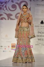Model walks the ramp for Arjun Anjalee Kapoor for Aamby Valley India Bridal Week on 30th Oct 2010 (91).JPG